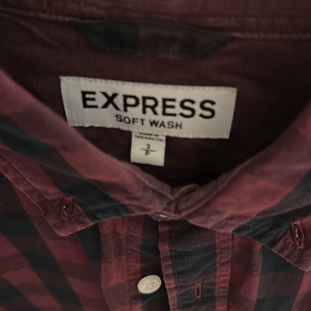 Express button down - Picture 2 of 2